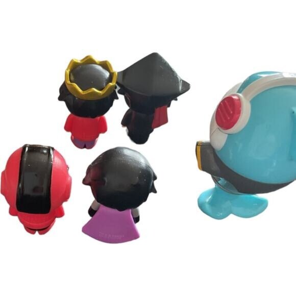 Ryans World 10 Piece Action Figure Set Featuring Pirate Ninja Robot & Shark - Picture 7 of 9